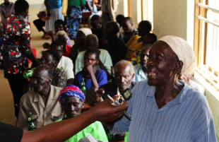 A woman speaks during a dialogue held in Abia, Aleptong district as part of JRP's Regional Reconciliation project, 5 June 2015.